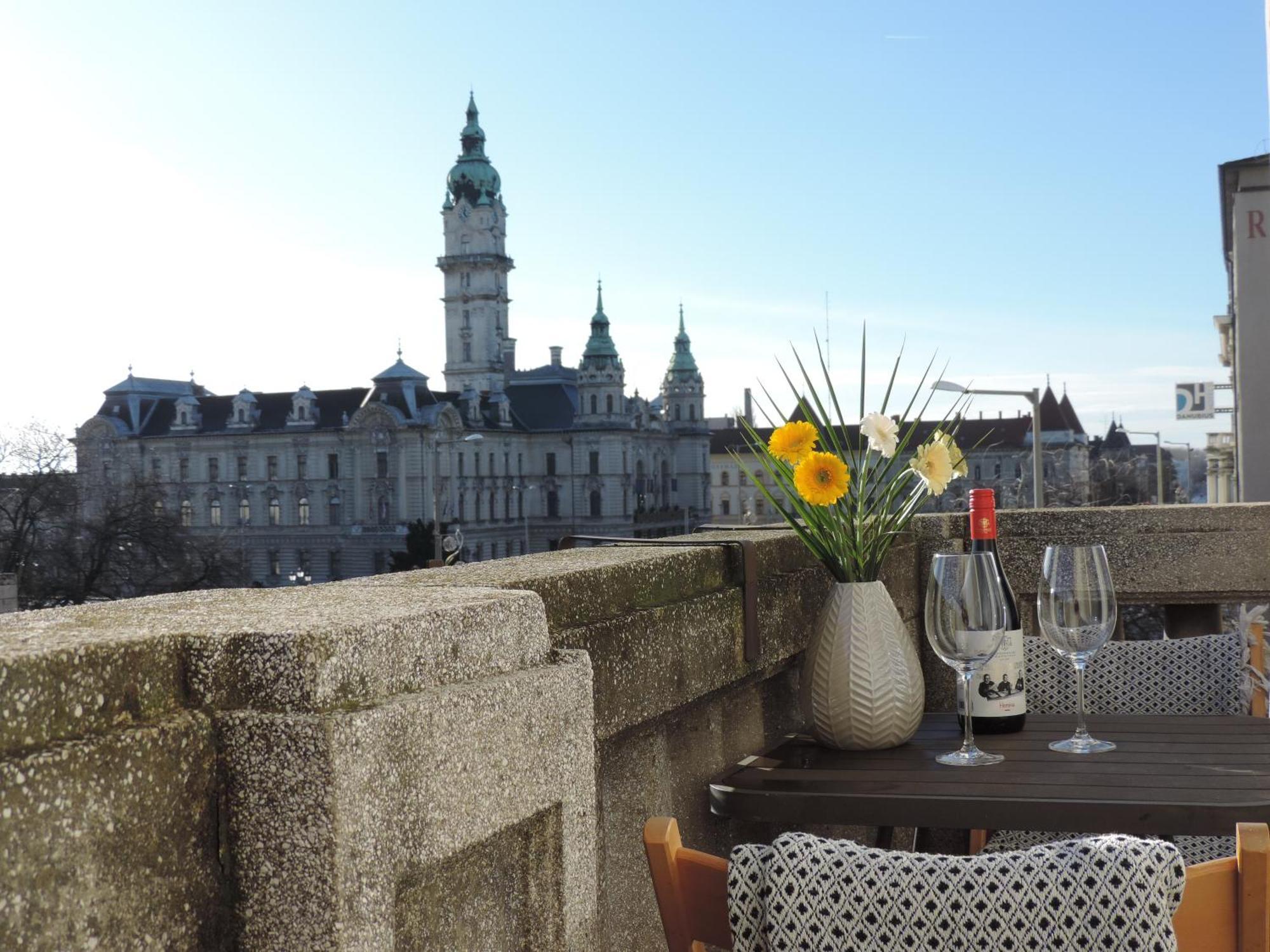 Loggia Apartman Győr Buitenkant foto